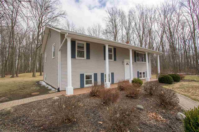 Amanda sells homes in Monroeville Indiana as well!